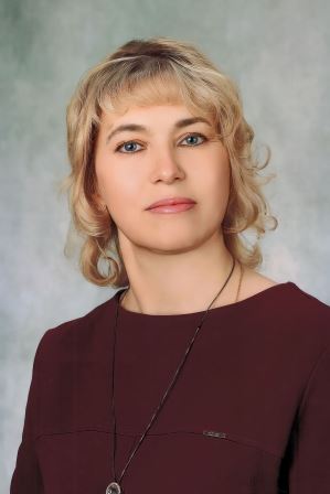 Макрутина Людмила Николаевна.